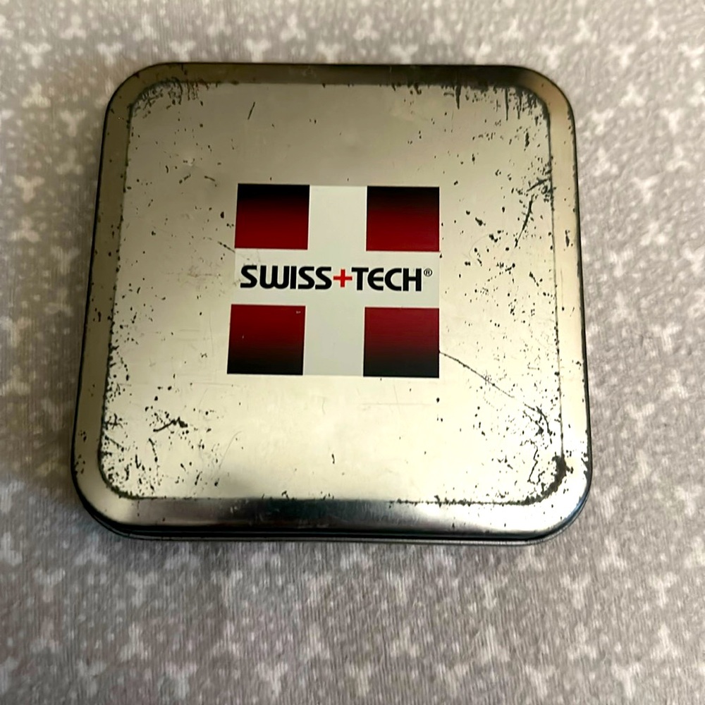 SWISS+TECH